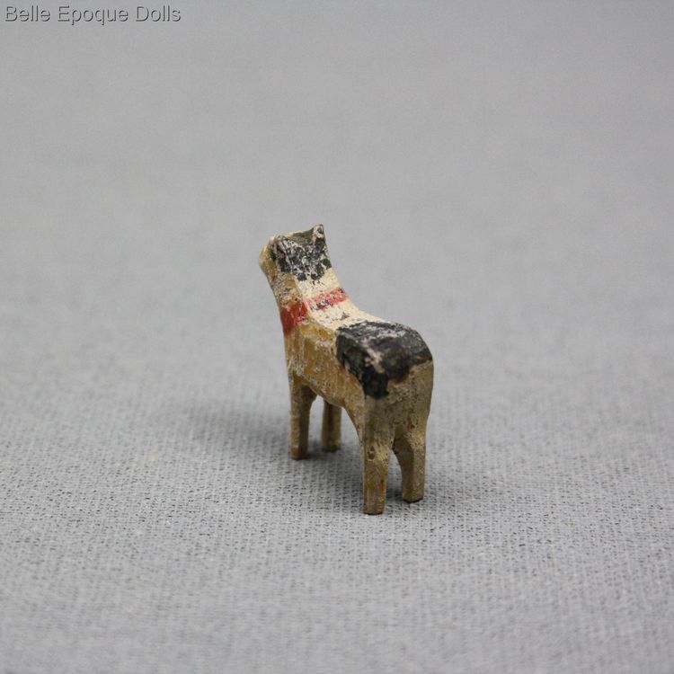 Antique miniature dolls house accessories , antiek miniature , Antique miniature dog