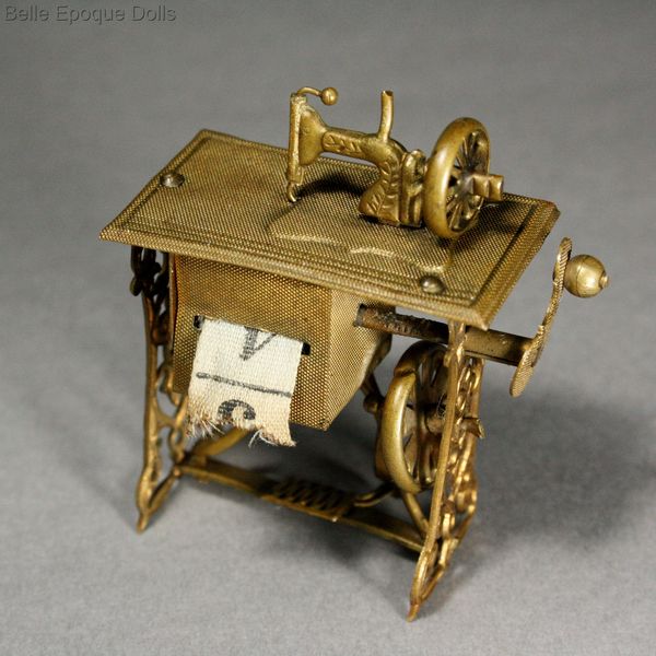 Puppenstuben zubehor nhmaschine , Antique Dollhouse miniature sewing machine , Puppenstuben zubehor nhmaschine