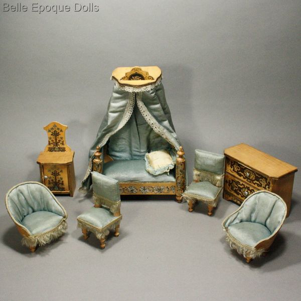 Antique Dollhouse bedroom furniture set , Antique dollhouse canopy bed