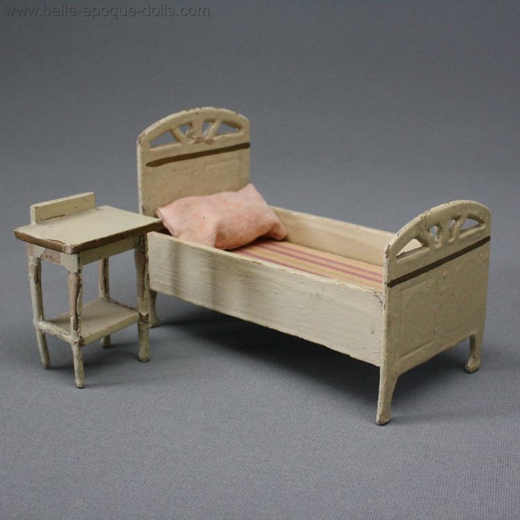 Puppenstuben  gottschalk schlafzimmer , antique pressed cardboard dollhouse furniture