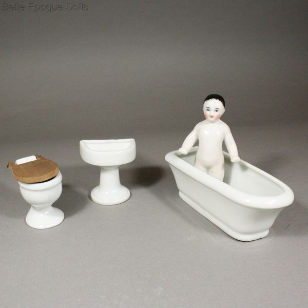Antique dolls house bathroom furniture  , Puppenstuben zubehor badewanne toilette