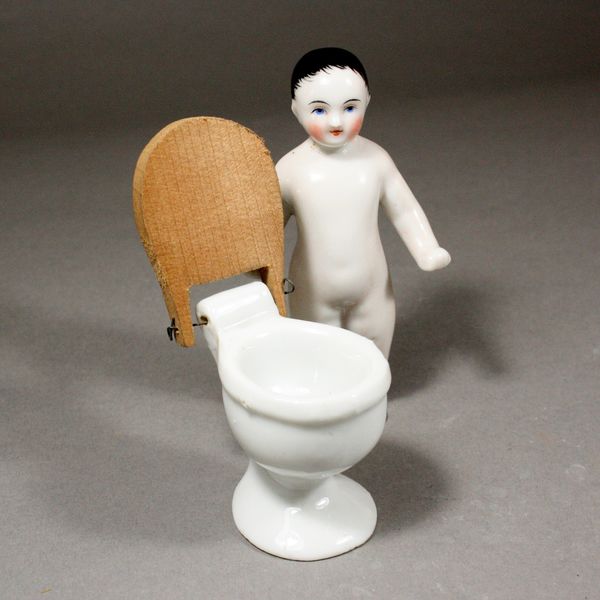 Antique Dollhouse miniature porcelaine bath , Puppenstuben zubehor badewanne toilette
