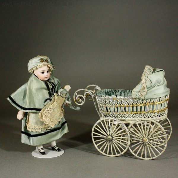 alte franzsische Mignonnette kleine ganzbikuitpuppe , miniature antique all bisque doll , antike kleine ganzbikuitpuppe