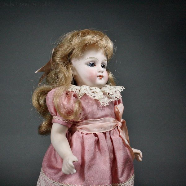 Antique french all-bisque dolls , Puppenstuben ganzbiskuit mignonnette