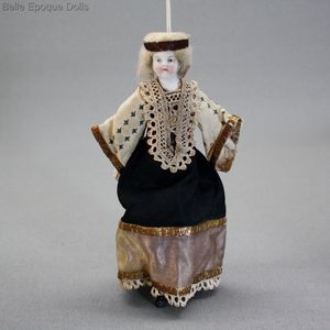 Antique Theater Doll - The Queen