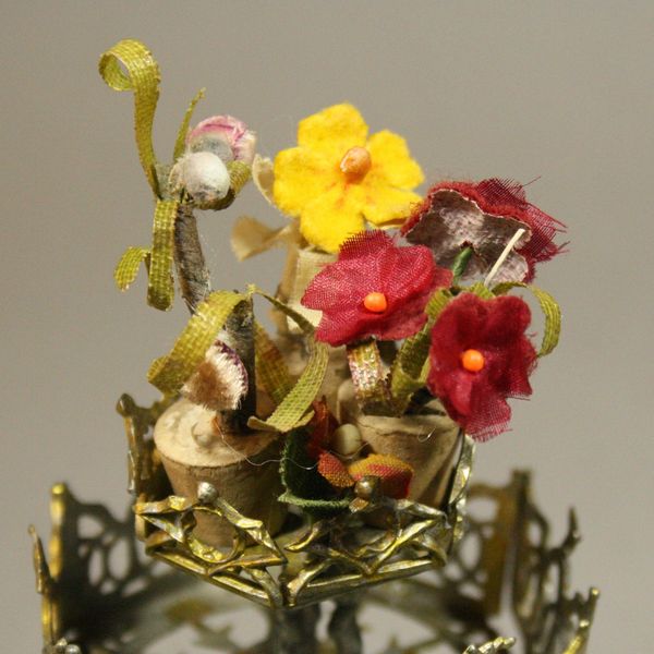 alter miniatuur blumenstnder  , Antique dollhouse soft metal accessories gerlach