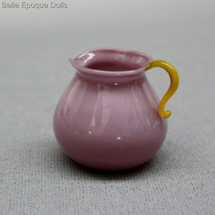dollhouse miniature opaline glass jug , milchglas miniaturen fr puppenstuben 