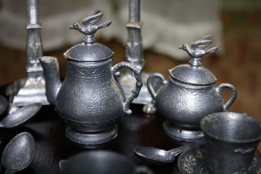 puppenstuben zubehor , miniature antique dollhouse  , kaffeeservice im zinn