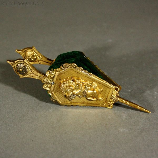 Puppenstuben zubehor  blaseblge ormolu , Antique Dollhouse miniature ormolu accessory , Puppenstuben zubehor  blaseblge ormolu