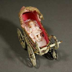 Antique dolls house tiny pram , Antique Dollhouse miniature soft metal pram , Puppenstuben zubehor wagen 