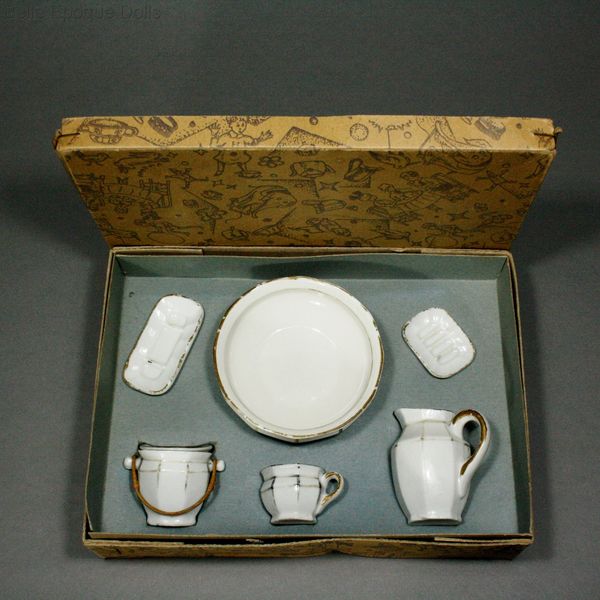 Antique Dollhouse miniature toilette set , toilette de poupees