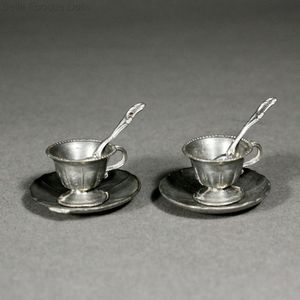 Puppenstuben zubehor , Antique Dollhouse miniature pewter tea service  ,  