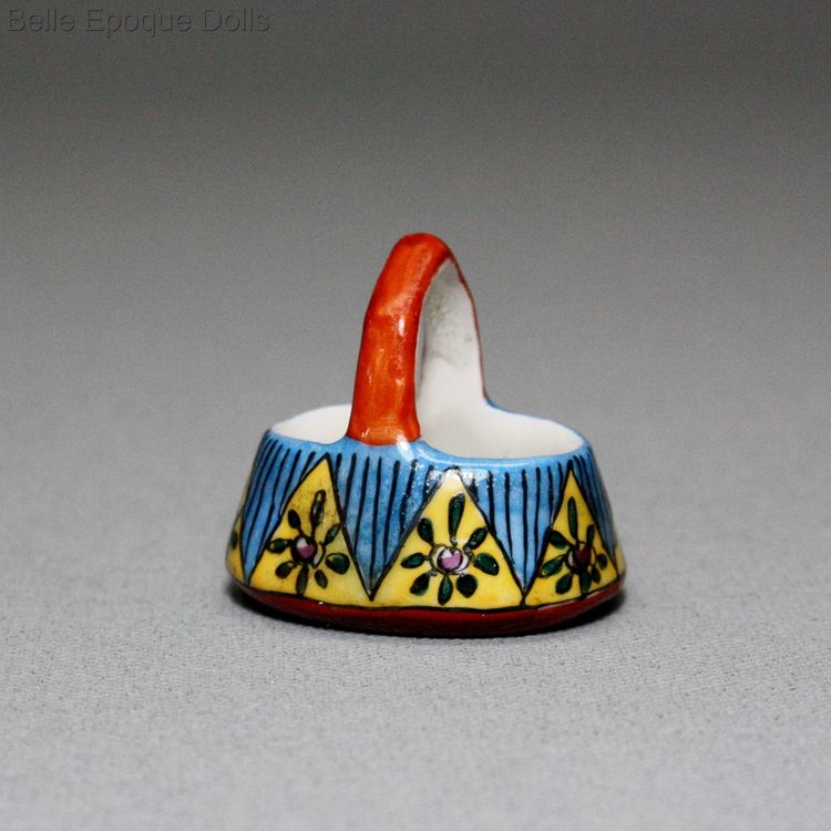 antike miniatur porzellan , porcelain of Desvres