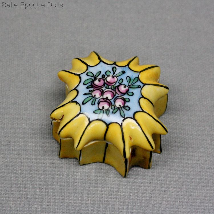 Puppenstuben zubehor , Antique Dollhouse miniature accessories  , Gabriel Fourmaintraux 
