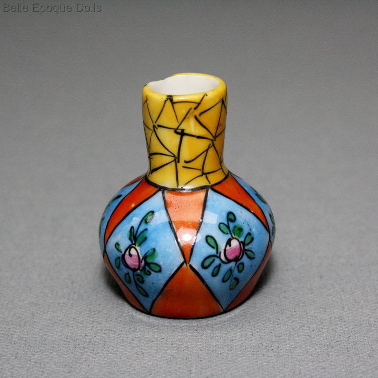 porcelain vase of Desvres  , Puppenstuben zubehor