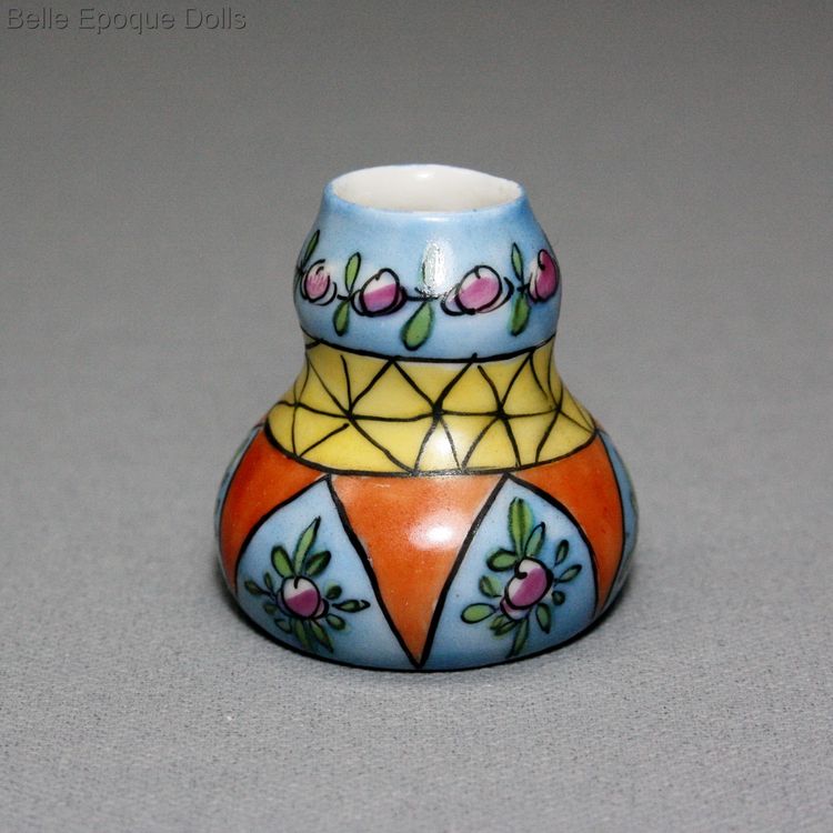 Puppenstuben zubehor , Antique Dollhouse miniature vase , antike miniatur porzellan 