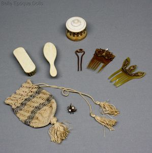 Antique Fashion Doll miniature hair comb brush brooch , Antique dolls beauty hair accessories , Puppen zubehor haarkämme 