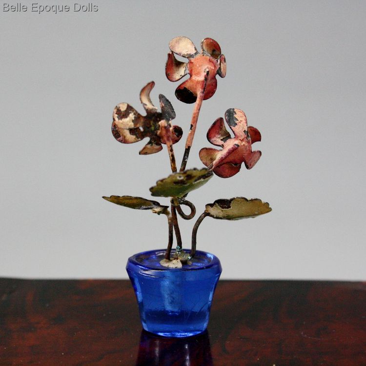 Puppenstuben zubehor , Antique Dollhouse miniature metal plant , Puppenstuben zubehor