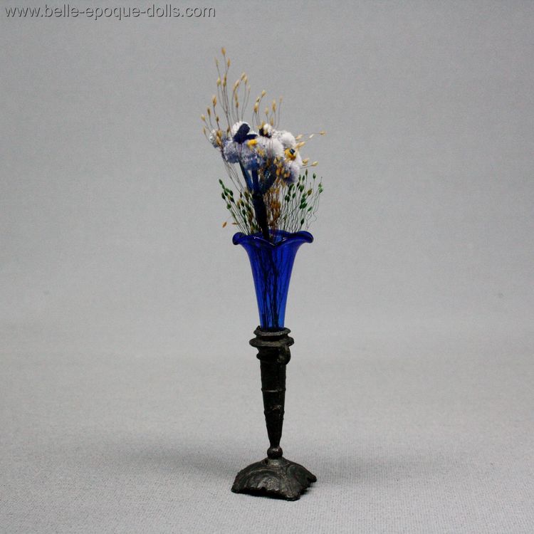 Antique dolls house glass trumpet shaped vase , Puppenstuben zubehor
