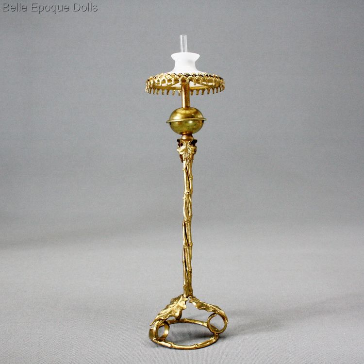 dollhouse lighting oil lamp , Ormolu pedestal lamp , petroleumlampe