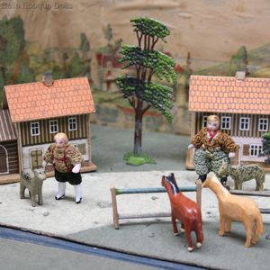 farms and pastures antique cardboard box , diorama diaporama farm miniature , antique miniature wooden animals 