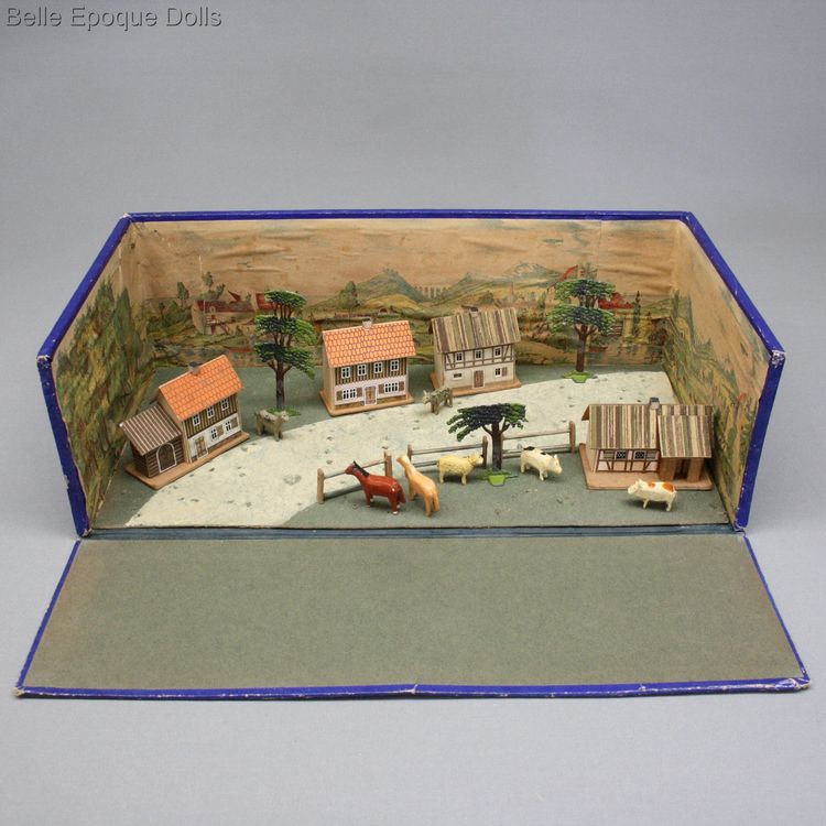 diorama diaporama farm miniature , antique miniature wooden animals