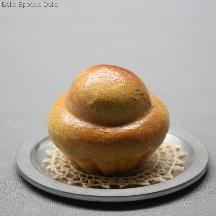 French fashion dolls food  , antique French Tragacanth food bread , schaugerichten f�r puppenk�chen