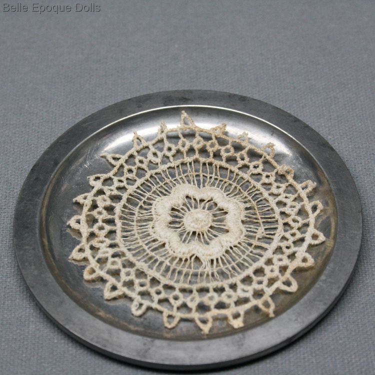 French fashion dolls food  , schaugerichten f�r puppenk�chen , antique French Tragacanth food bread