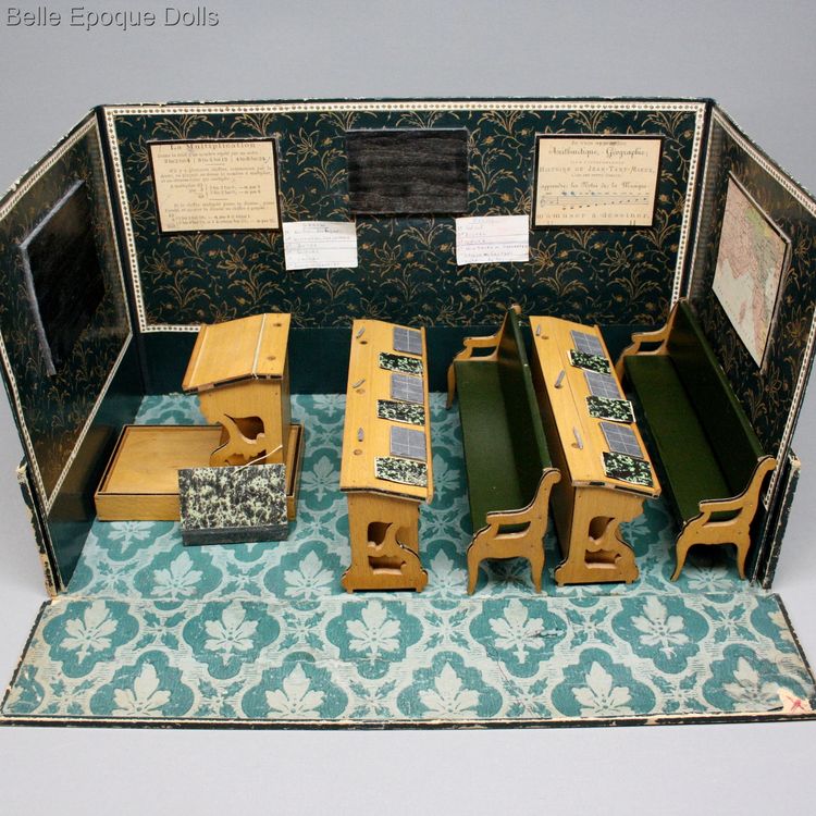 Badeuille School , antique class room for dolls , antique ecole miniature