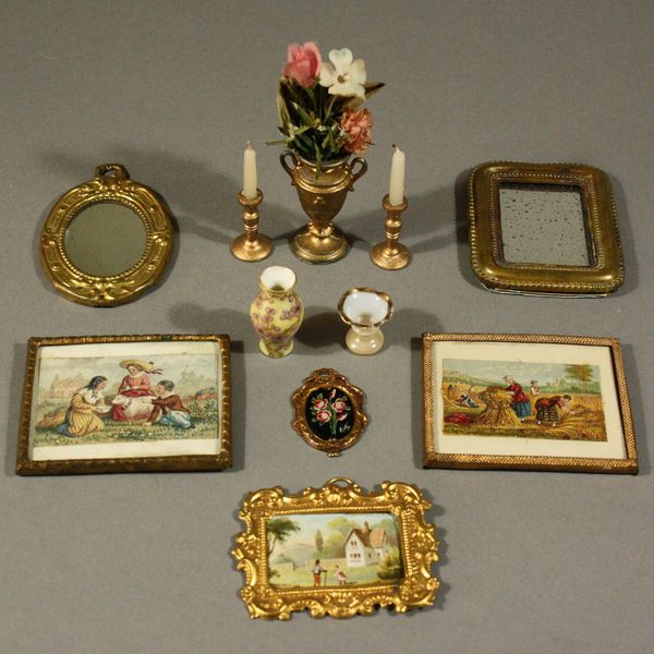 Antique English dolls house   , alte Puppenhauser Silber Fleming 