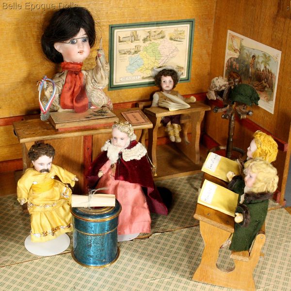 Antique dolls house French mechanical musical school room , Puppenstuben zubehor Schule theater