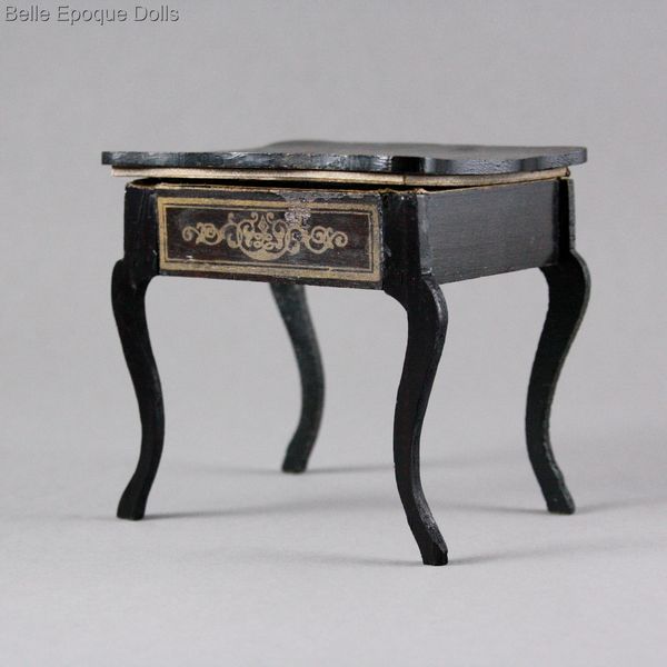 Antique Dollhouse miniature sewing table , Puppenstuben Biedermeier zubehor 