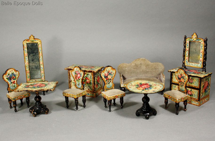 alte puppenstuben salonmbel  , Antique dollhouse furnishings with floral design , Antique dolls house furniture salon with lithographed paper