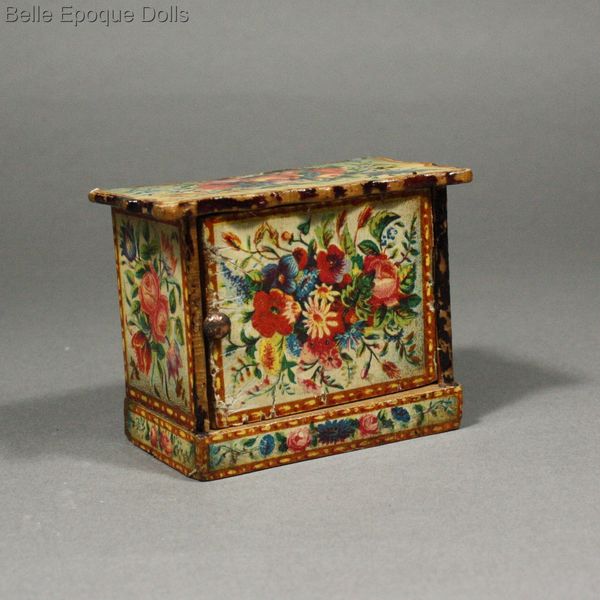 Gottschalk dollhouse Gottschalk dolls house , Antique dollhouse furnishings with floral design