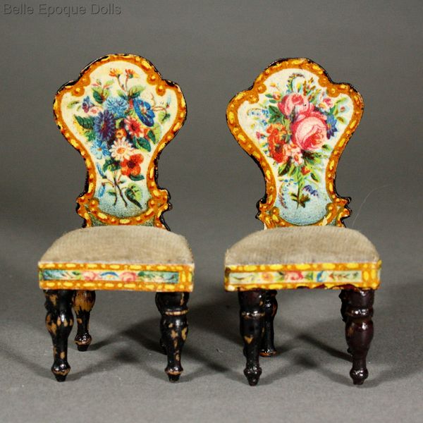 alte puppenstuben salonmbel  , Antique dollhouse furnishings with floral design , Antique dolls house furniture salon with lithographed paper