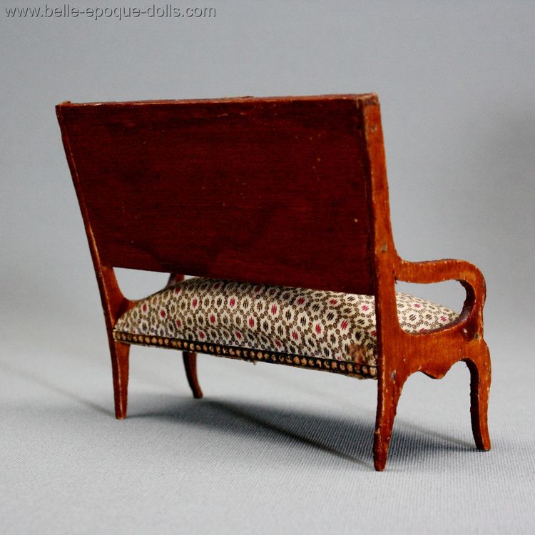 alte puppenstubben , antique dollhouse armchair , miniature antique dolls house sofa