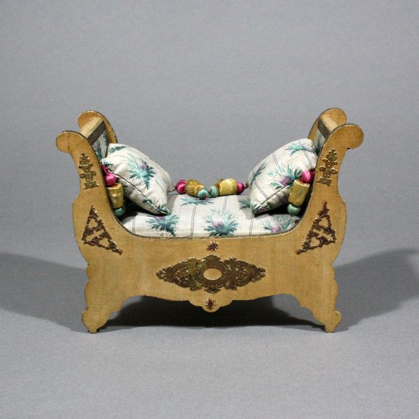 Antique Dollhouse badeuille salon miniature , Puppenstuben badeuille franzosiche mobel