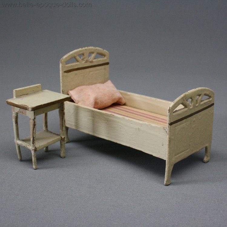 Puppenstuben  gottschalk schlafzimmer , antique pressed cardboard dollhouse furniture