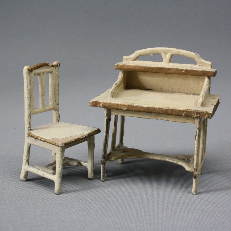 Puppenstuben gottschalk schlafzimmer , antique pressed cardboard dollhouse furniture