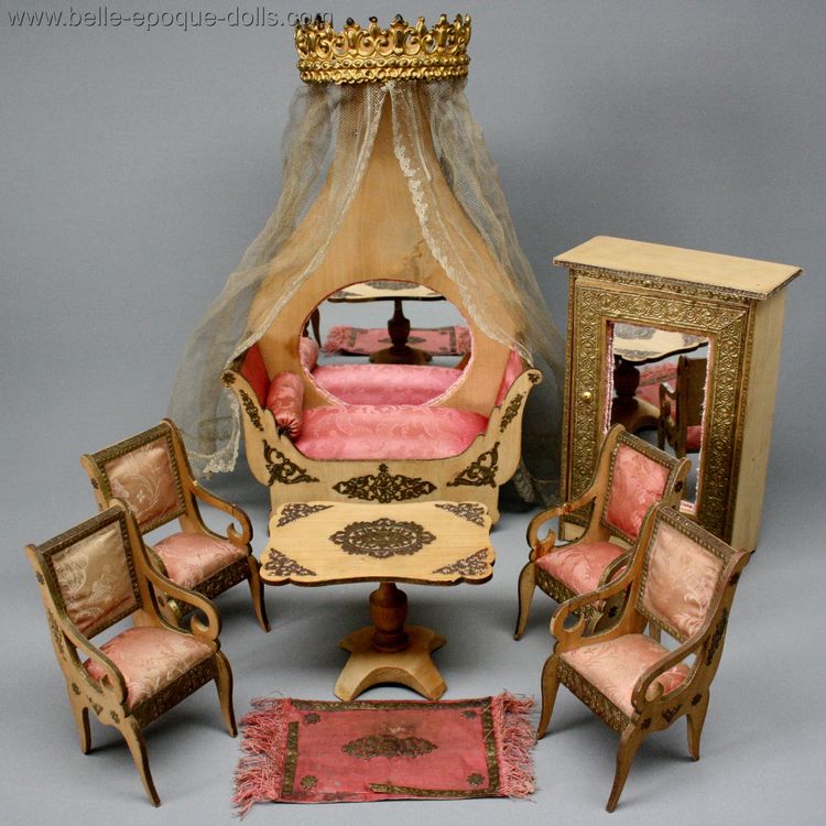 Day bed silk carpet , Puppenstuben zubehor , Antique dolls house French furniture Badeuille