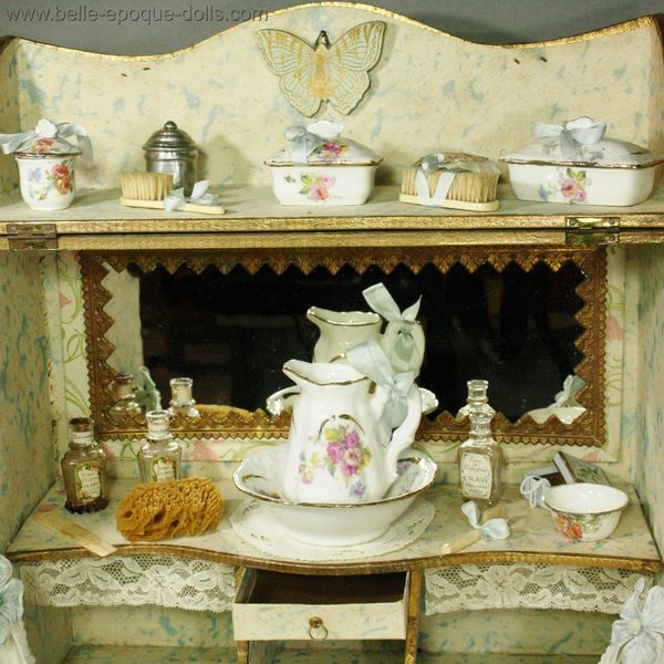 Puppen schonheitspflege set , Antique doll toilette for fashion dolls