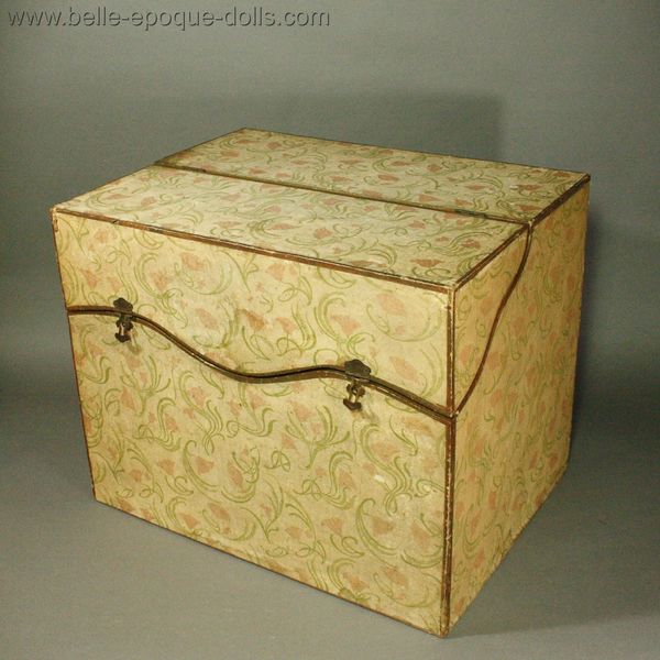 antique beauty culture sets for dolls , Antique doll toilette for fashion dolls , Antique French Doll toilette salon