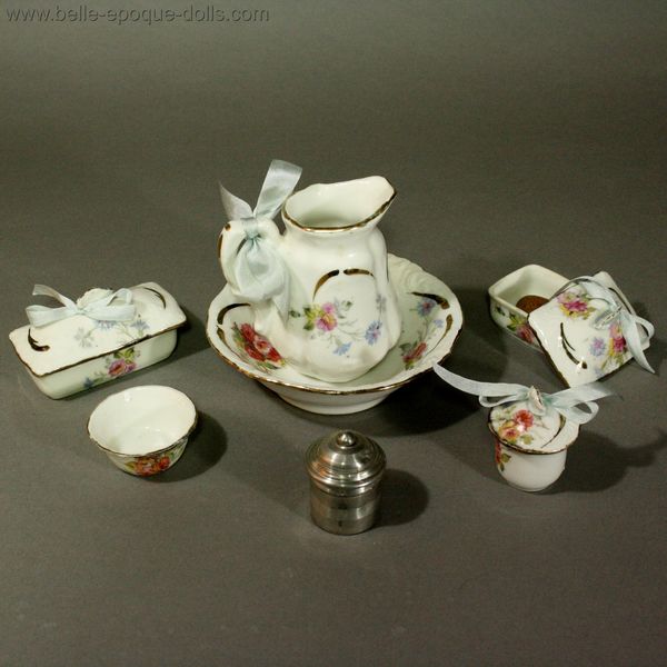 Puppen schonheitspflege set , antique beauty culture sets for dolls