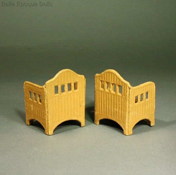 Puppenstuben zubehor verandambel , Antique dolls house wicker furniture 