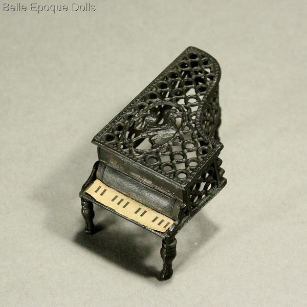 Puppenstuben zubehor aus metall , Antique Dollhouse metal miniature , Puppenstuben zubehor aus metall