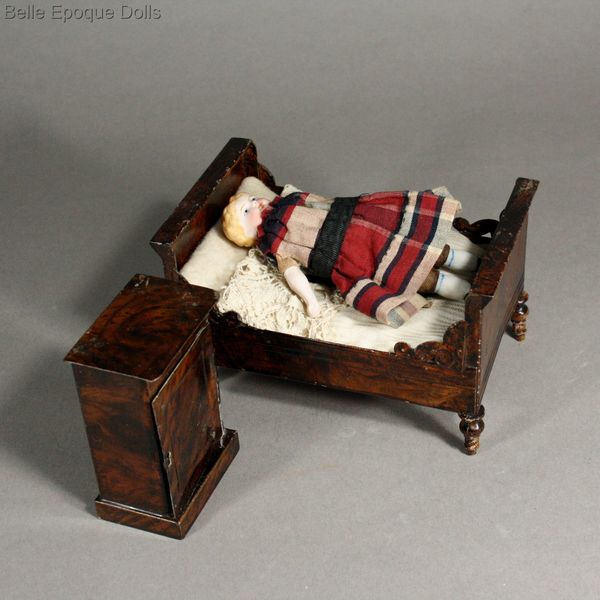 Antique dolls house furniture painted tin , Puppenstuben mobel roch graner