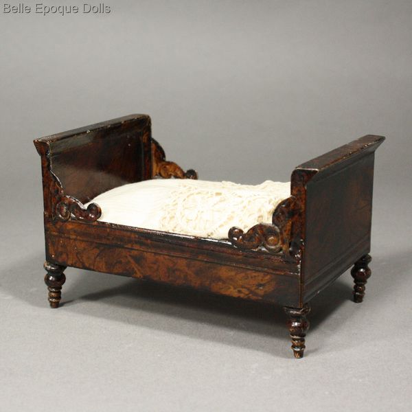 Antique dolls house furniture painted tin , Puppenstuben mobel roch graner