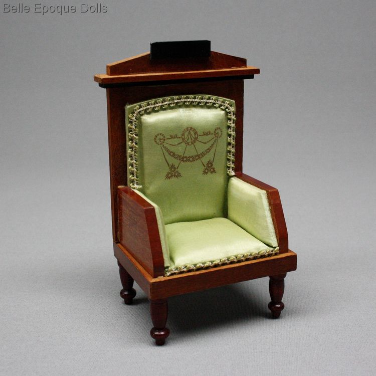 Puppenstuben holzm�bel German , Antique dolls house German  wooden furniture 