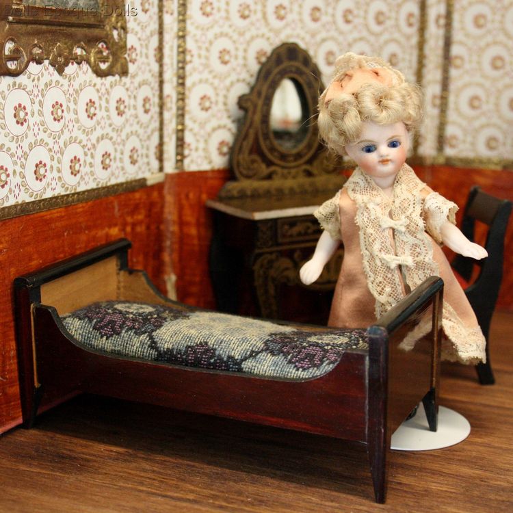 Antique dolls house furniture  , Puppenstuben zubehor
