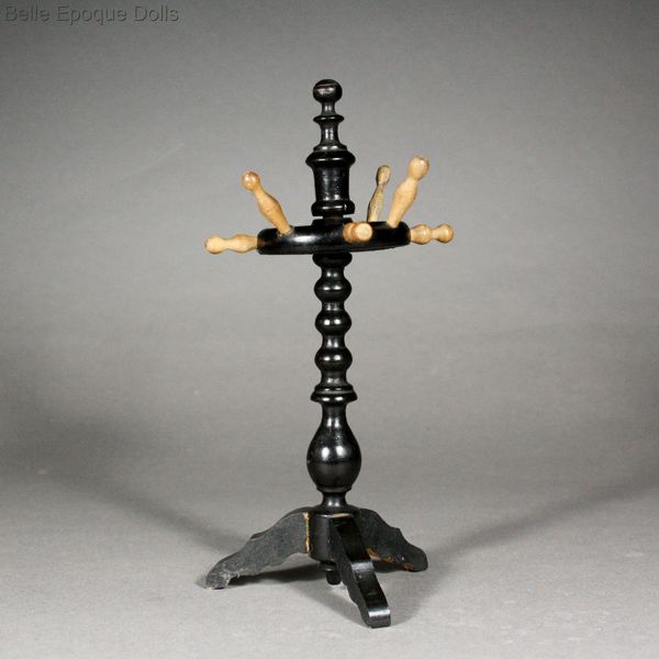 Antique dolls house furniture coat stand , Puppenstuben zubehor garderobenstander